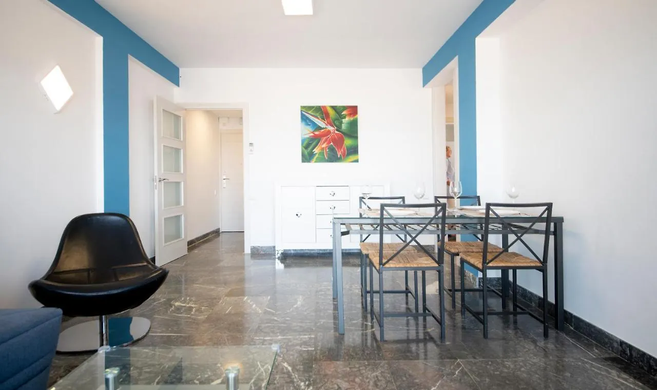 R130 Beachfront Apartment With Air Conditionner Segur de Calafell Spain