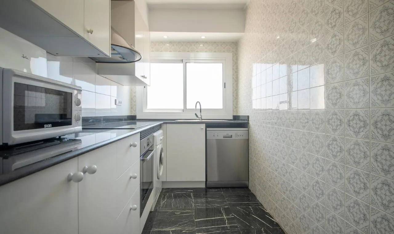 R130 Beachfront Apartment With Air Conditionner Segur de Calafell Spain