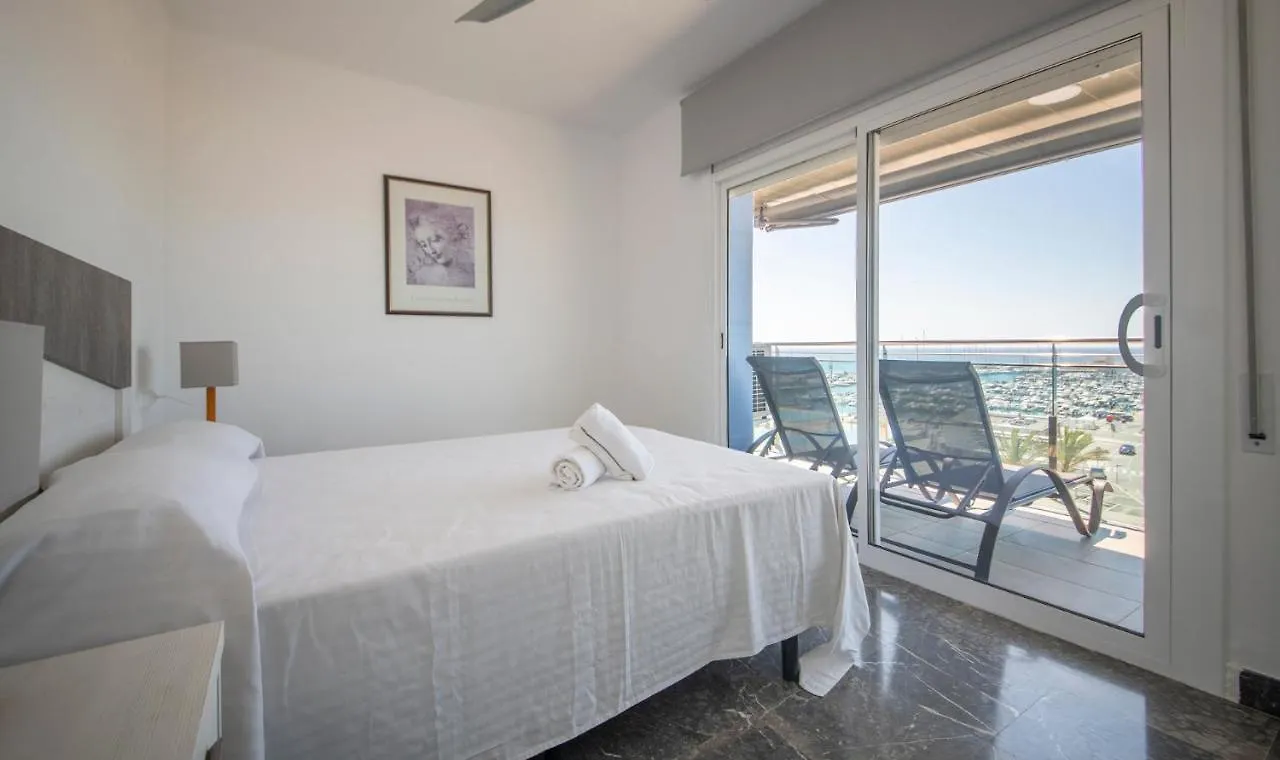 R130 Beachfront Apartment With Air Conditionner Segur de Calafell 0*,  Spain